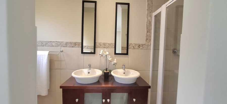 4 Bedroom Property for Sale in Beacon Bay Eastern Cape